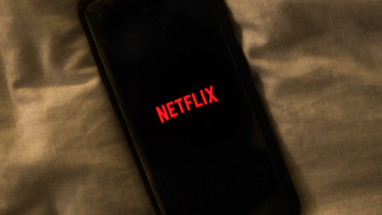 Netflix anunță schimbări importante! Ce trebuie să știe abonații despre noile restricții și tarife