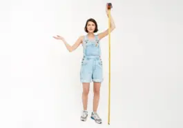 De ce oamenii scad în înălțime odată cu înaintarea în vârstă: Cauze și măsuri preventive