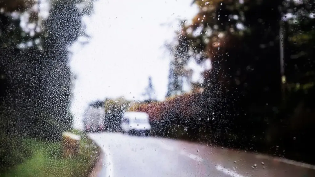 Ploi reci și ninsori la munte în toată țara joi 14 noiembrie ANM anunță condiții de ceață în București