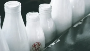 Explozia importurilor de lapte brut: România între producția locală și dependența de piața externă