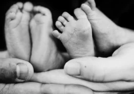 Rata natalității scade, dar nașterile de gemeni este în creștere! Motivul neașteptat care schimbă viitorul familiilor
