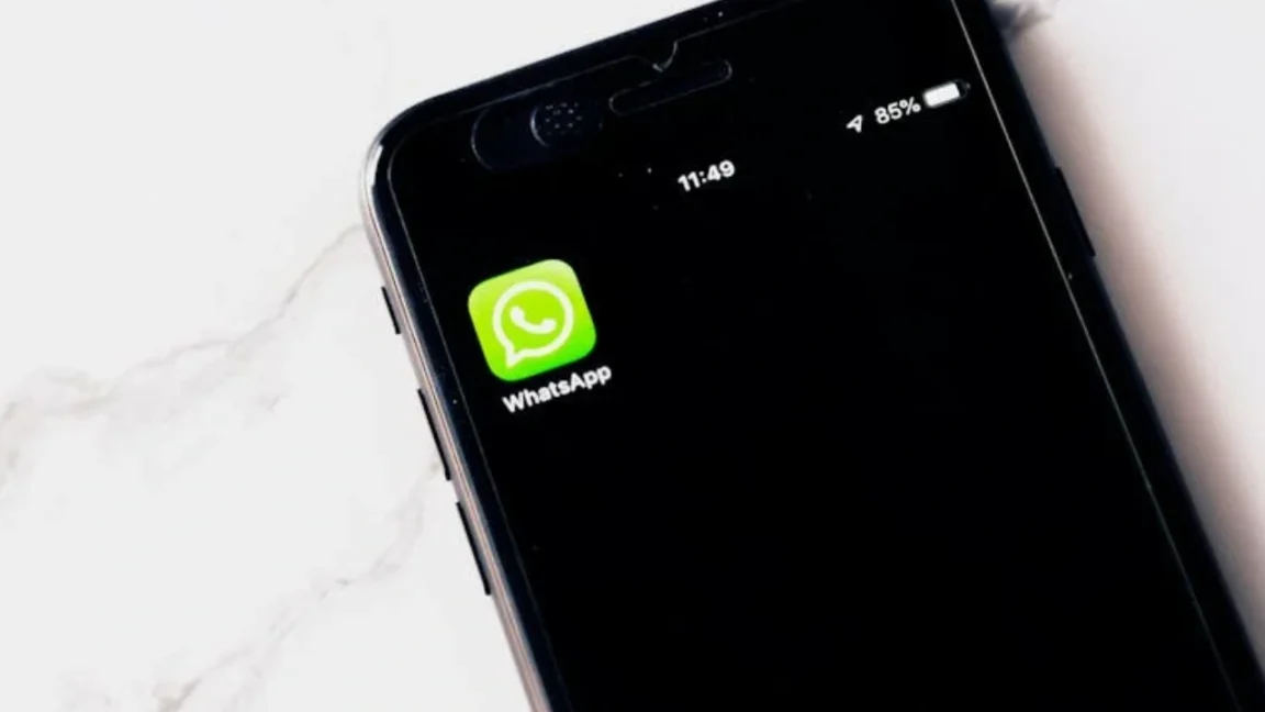 Atenție, utilizatori WhatsApp! Cum escrocii te pot înșela cu un simplu cod de verificare