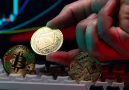 Bitcoin și piața cripto în cădere liberă! Ce riscuri și oportunități au investitorii români