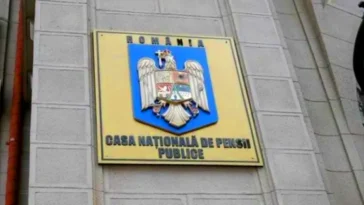 Numărul pensionarilor scade în România! Pensia medie ajunge la 2752 de lei