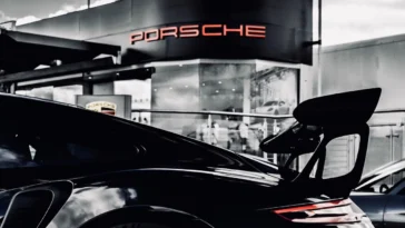 Porsche se întoarce la motoarele pe combustie! Strategia care schimbă viitorul industriei auto