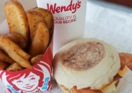 Wendy’s deschide primul restaurant în România și intră în competiție cu McDonald’s și KFC