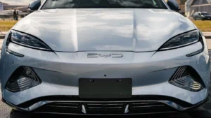 BYD în viteză maximă! Depășește Tesla și schimbă regulile jocului în industria auto