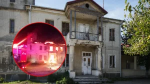 Palatul Conților de Roma din Viziru distrus de un incendiu devastator! Monumentul riscă să dispară