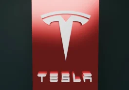 Tesla se confruntă cu un declin surprinzător pe piețele cheie din lume