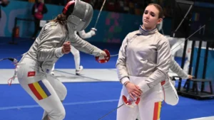 Amalia Covaliu urcă România pe primul loc în lume cu o victorie de aur la scrimă