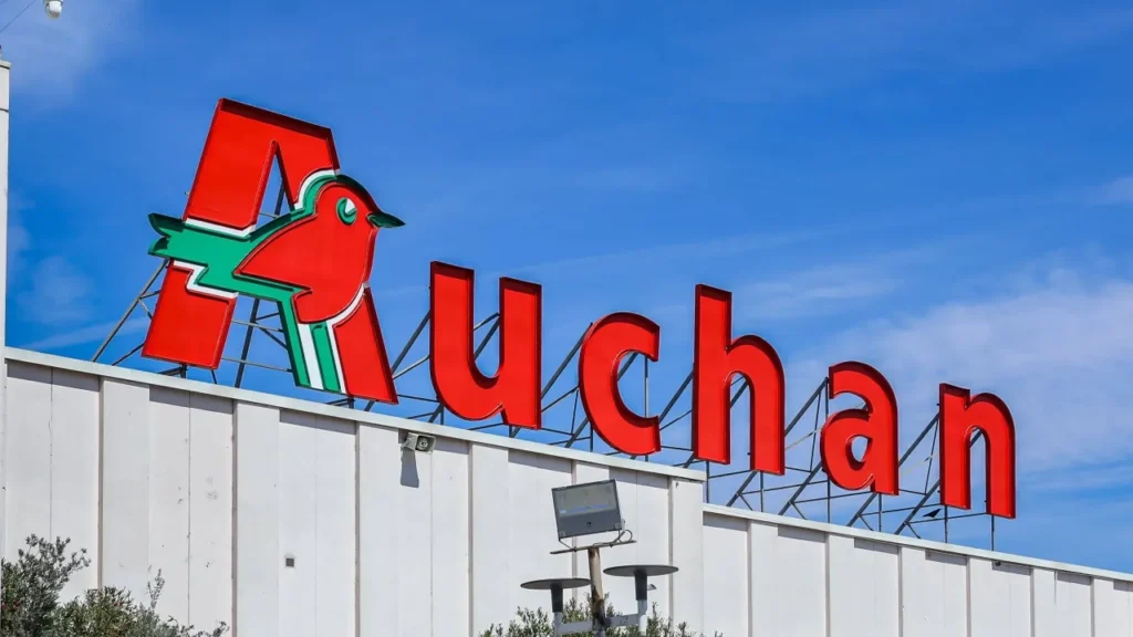 Auchan România demarează o amplă campanie de angajări! Salarii competitive și beneficii atractive
