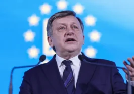 Crin Antonescu îl acuză pe Nicușor Dan că vânează voturile Elenei Lasconi într-o campanie tensionată
