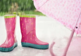 Furtună de vară lovește din plin Bucureștiul și localitățile din jur cu grindină și descărcări electrice